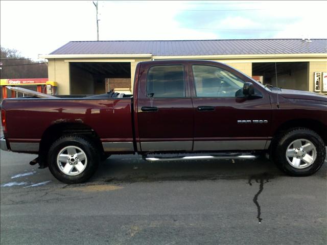 2003 Dodge Ram Pickup SLT