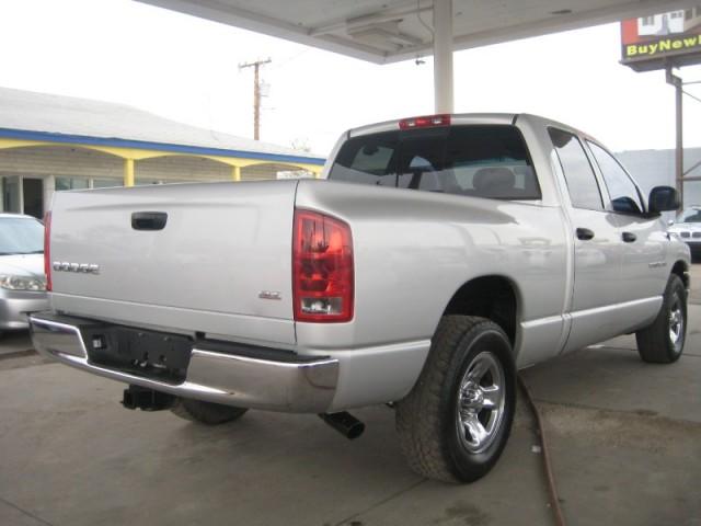 2004 Dodge Ram Pickup SL2