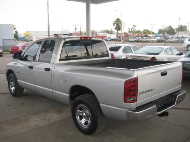 2004 Dodge Ram Pickup SL2