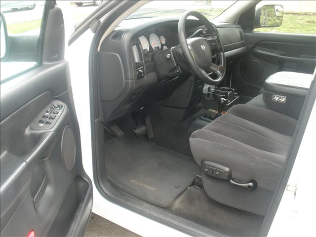 2004 Dodge Ram Pickup LS 4X4