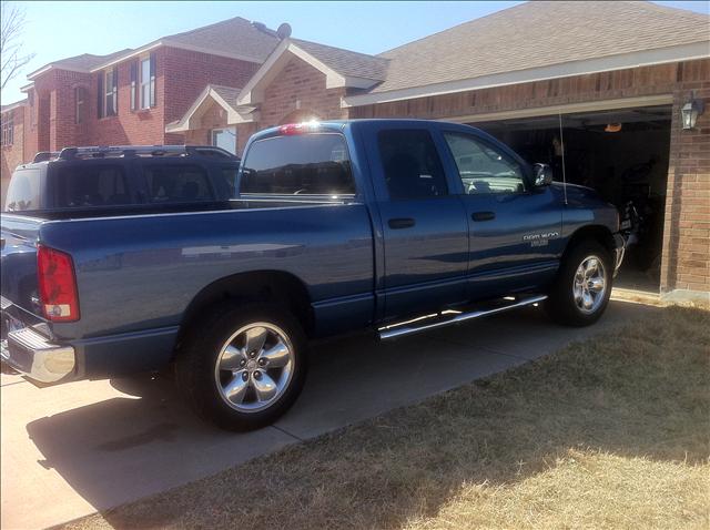 2004 Dodge Ram Pickup SLT