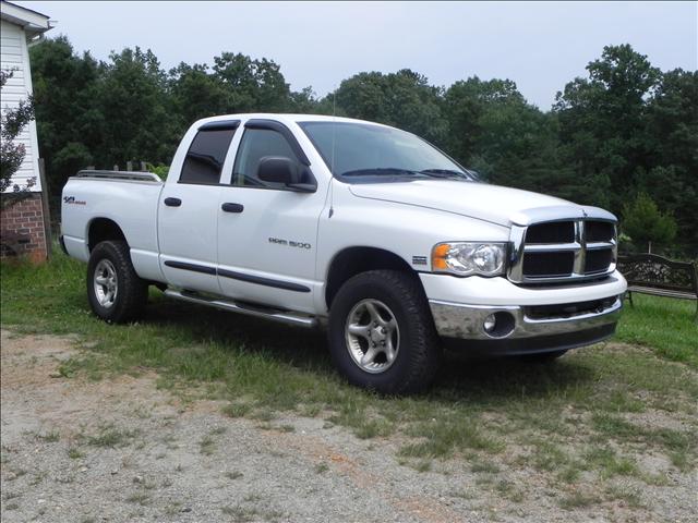 2004 Dodge Ram Pickup SLT