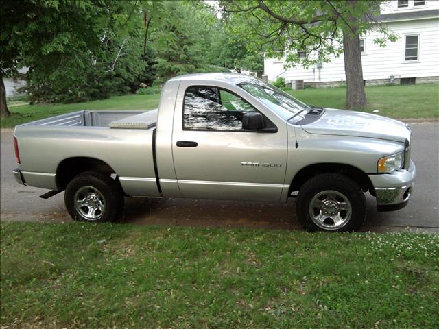 2005 Dodge Ram Pickup SLT