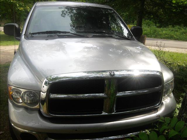 2005 Dodge Ram Pickup SLT