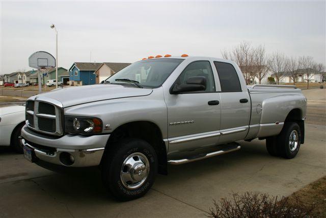 2005 Dodge Ram Pickup Touring RES W/navi