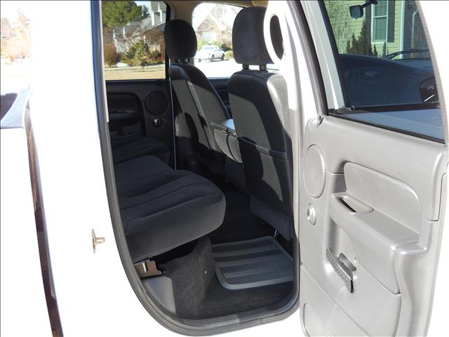 2005 Dodge Ram Pickup SLT