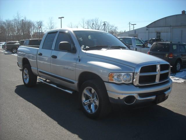 2005 Dodge Ram Pickup 4d Wagon AWD