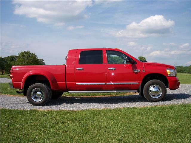 2007 Dodge Ram Pickup Slecrew Cab