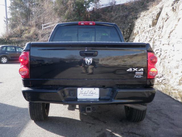 2008 Dodge Ram Pickup Bucket