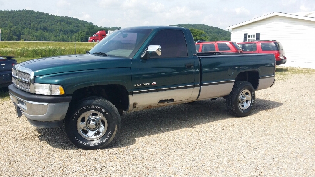 1995 Dodge Ram Pickup 1500 Eddie Baurer - Liquidator