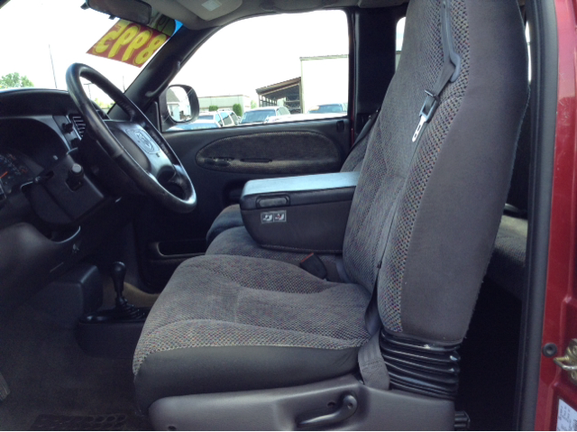 1999 Dodge Ram Pickup 1500 Supercab SRW 4X