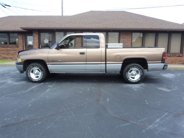 2001 Dodge Ram Pickup 1500 Crew Cab Amarillo 4X4