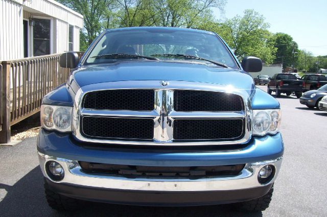 2004 Dodge Ram Pickup 1500 SLT