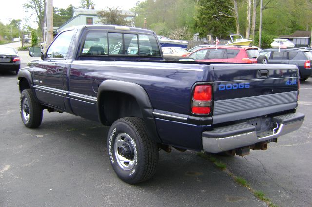 1995 Dodge Ram Pickup 2500 LS Flex Fuel 4x4 This Is One Of Our Best Bargains