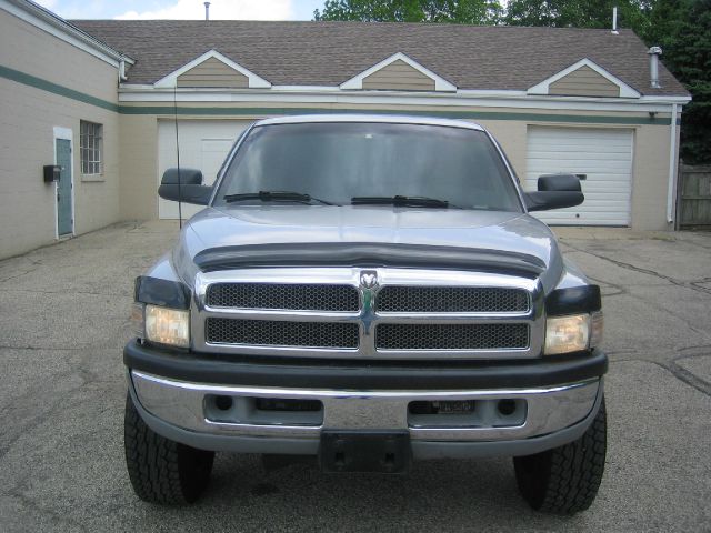 1999 Dodge Ram Pickup 2500 Lariat XL