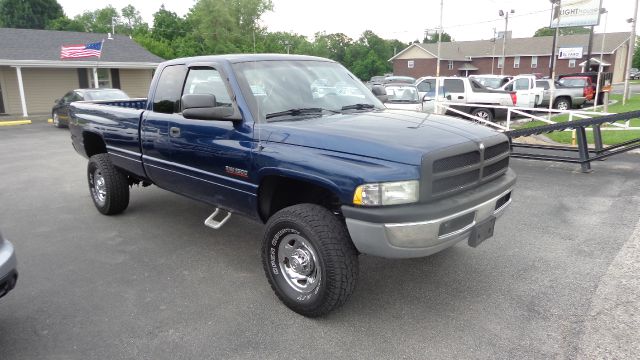 2001 Dodge Ram Pickup 2500 XLT FX4 Crew Cab
