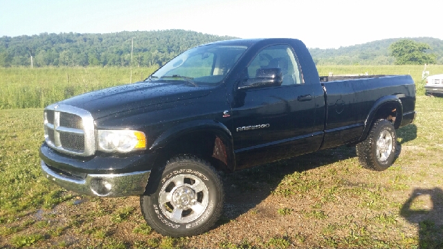 2004 Dodge Ram Pickup 2500 Super Cab Lariat