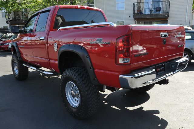 2006 Dodge Ram Pickup 2500 Z71 Loaded