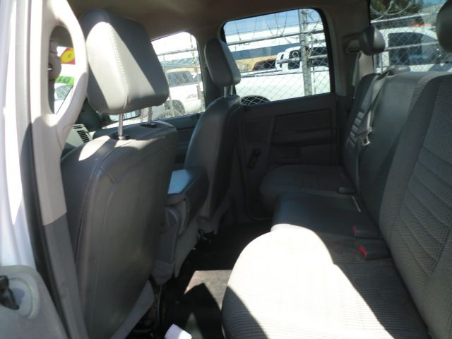 2006 Dodge Ram Pickup 2500 750li Xdrive 1-ownerawdnavigation Sedan