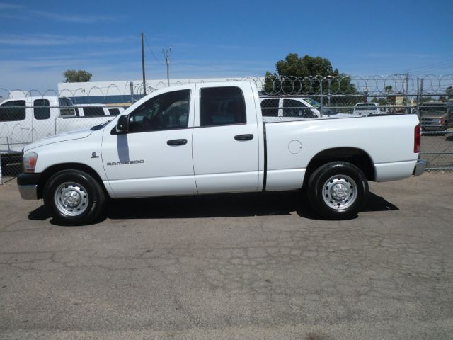 2006 Dodge Ram Pickup 2500 750li Xdrive 1-ownerawdnavigation Sedan