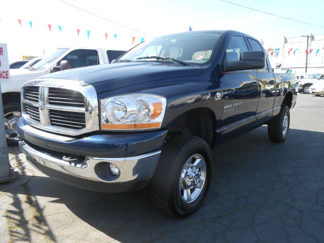 2006 Dodge Ram Pickup 2500 SLT