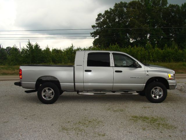 2006 Dodge Ram Pickup 2500 SCAB XLT 4WD LONG BOX