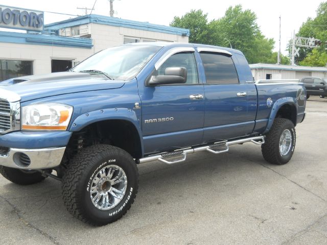 2006 Dodge Ram Pickup 3500 SCAB XLT 4WD LONG BOX