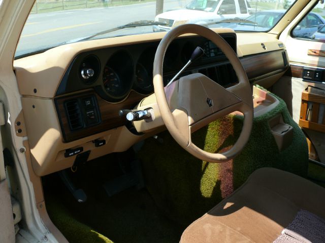 1989 Dodge Ram Van 1500 LT 4WD