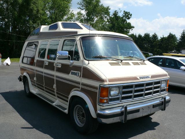 1989 Dodge Ram Van 1500 LT 4WD