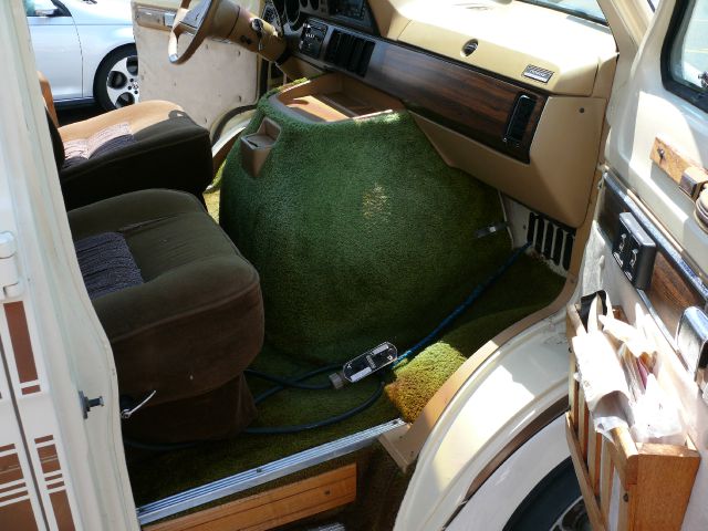 1989 Dodge Ram Van 1500 LT 4WD