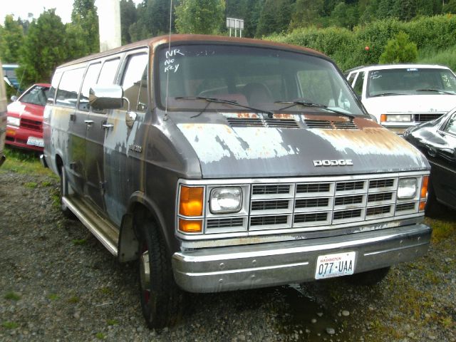 1991 Dodge Ram Van Sport 4D Hardtop 4WD