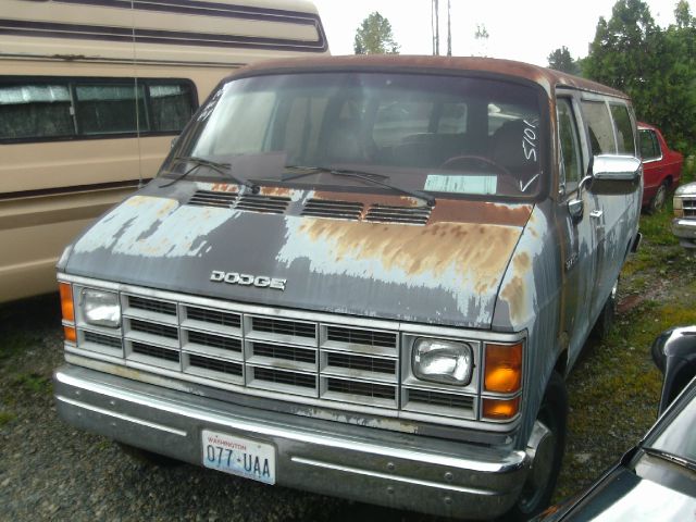 1991 Dodge Ram Van Sport 4D Hardtop 4WD