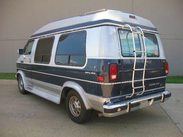 1992 Dodge Ram Van 1500 LT 4WD