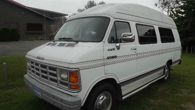 1992 Dodge Ram Van Sport 4D Hardtop 4WD