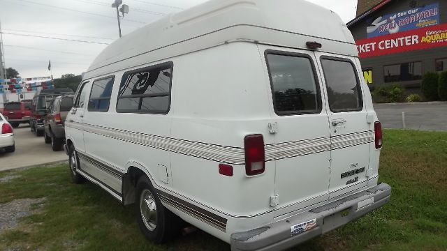 1992 Dodge Ram Van Sport 4D Hardtop 4WD