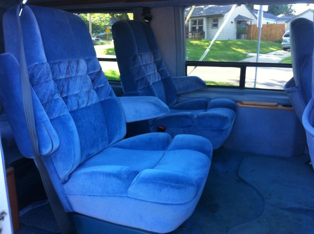 1994 Dodge Ram Van V6 4x4 SUV