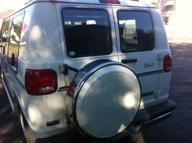 1994 Dodge Ram Van V6 4x4 SUV