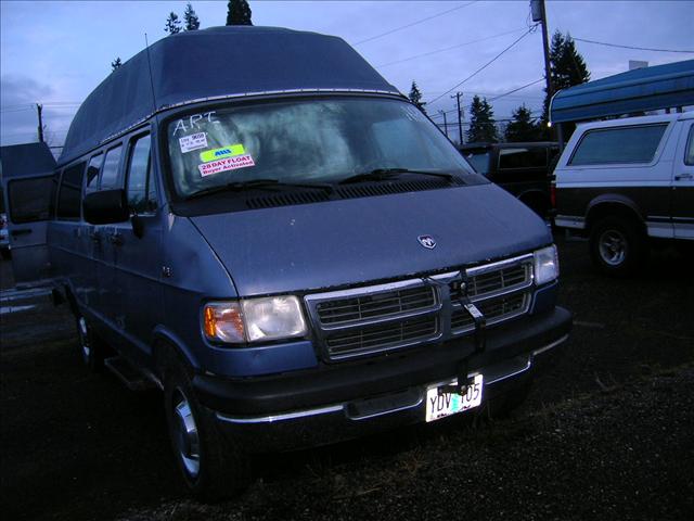 1995 Dodge Ram Van Base
