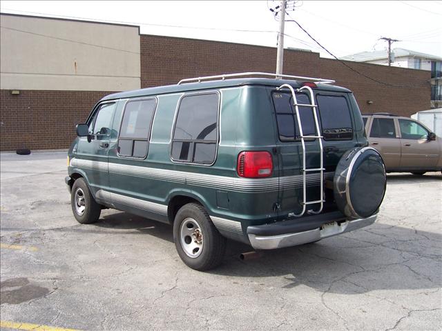1995 Dodge Ram Van Base