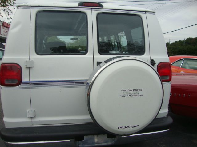 1996 Dodge Ram Van LS 4X4