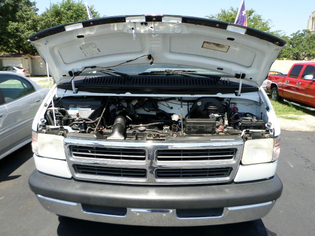 1996 Dodge Ram Van LS 4X4