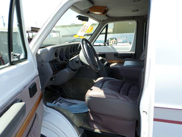 1996 Dodge Ram Van LS 4X4