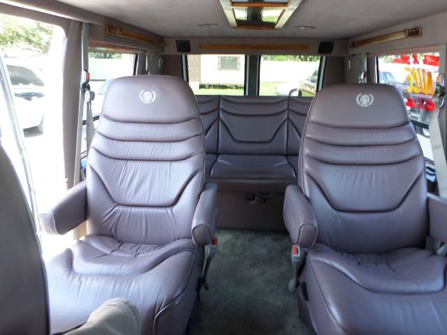 1996 Dodge Ram Van LS 4X4