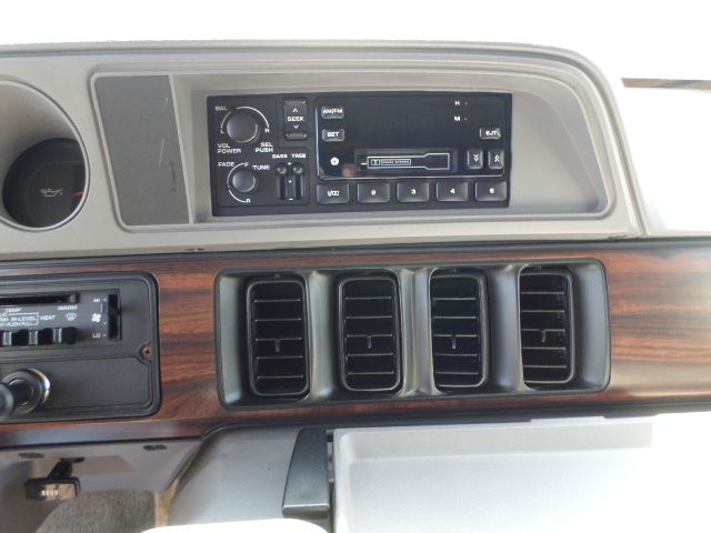 1996 Dodge Ram Van LS 4X4