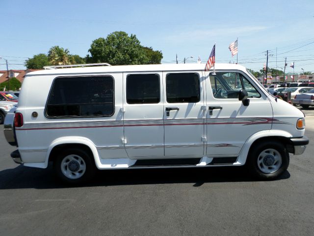 1996 Dodge Ram Van LS 4X4