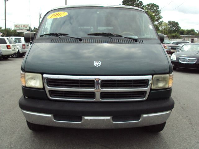 1997 Dodge Ram Van LS 4X4