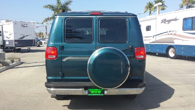 1997 Dodge Ram Van LS 4X4
