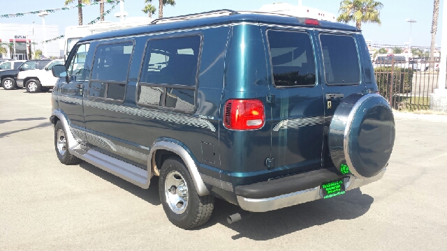 1997 Dodge Ram Van LS 4X4