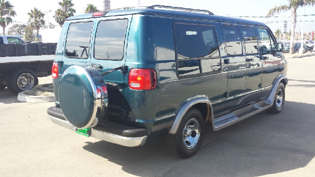 1997 Dodge Ram Van LS 4X4