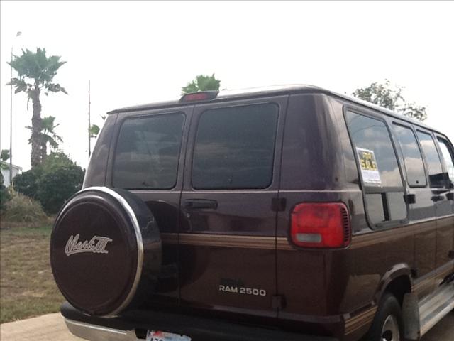 1997 Dodge Ram Van 1500 LT 4WD